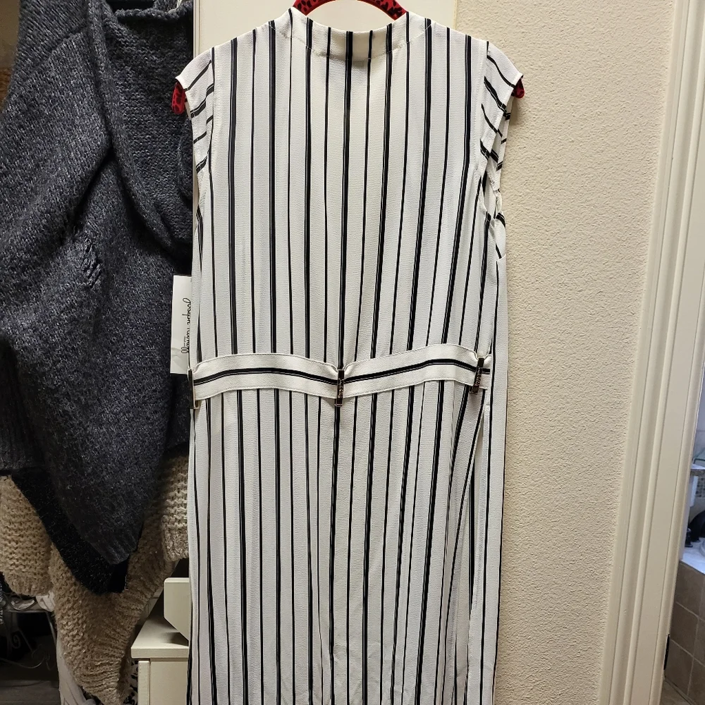 Cardigan - Picture 2 of 3